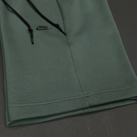 Nike Sportswear Tech Fleece Shorts Green Black FB8171-338 Men’s Sizes - Picture 4 of 7